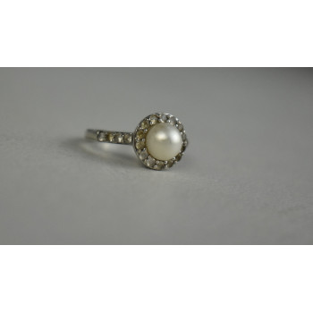 Sky Jewelry Серебряное кольцо с Жемчугом и камнями бесцветная Шпинель