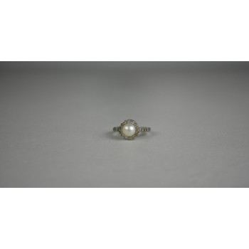 Sky Jewelry Серебряное кольцо с Жемчугом и камнями бесцветная Шпинель