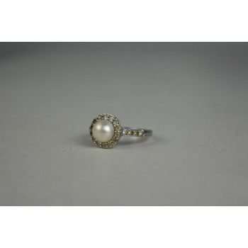 Sky Jewelry Серебряное кольцо с Жемчугом и камнями бесцветная Шпинель