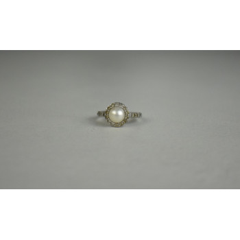 Sky Jewelry Серебряное кольцо с Жемчугом и камнями бесцветная Шпинель