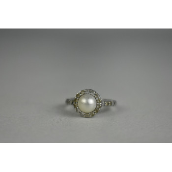 Sky Jewelry Серебряное кольцо с Жемчугом и камнями бесцветная Шпинель