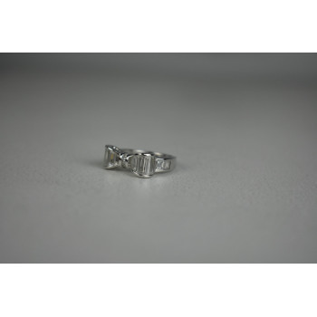 Sky Jewelry Серебряное кольцо 925 пробы с Фианитами  *Бантик