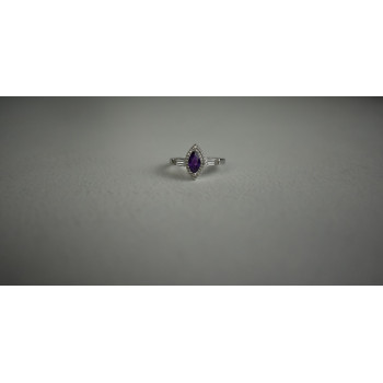 Sky Jewelry Серебряное кольцо 925 пробы с Аметистом и камнями бесцветная Шпинель