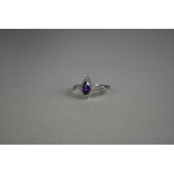 Sky Jewelry Серебряное кольцо 925 пробы с Аметистом и камнями бесцветная Шпинель