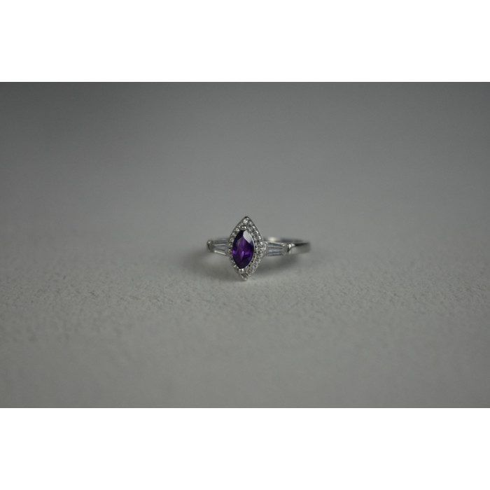 Sky Jewelry Серебряное кольцо 925 пробы с Аметистом и камнями бесцветная Шпинель