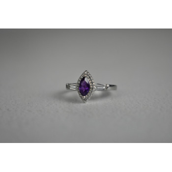 Sky Jewelry Серебряное кольцо 925 пробы с Аметистом и камнями бесцветная Шпинель