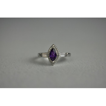 Sky Jewelry Серебряное кольцо 925 пробы с Аметистом и камнями бесцветная Шпинель