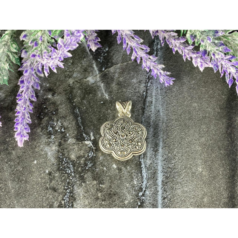 Sky Jewelry Серебряный  кулон с  Перламутром  и камнями Морион