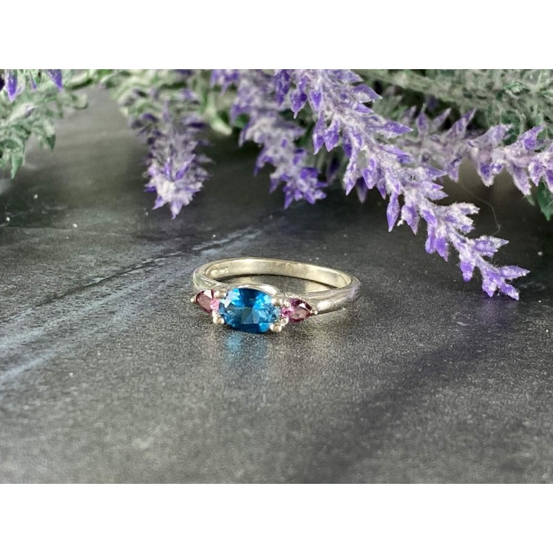 Sky Jewelry Серебряное кольцо с Голубой и Розовой Шпинелью