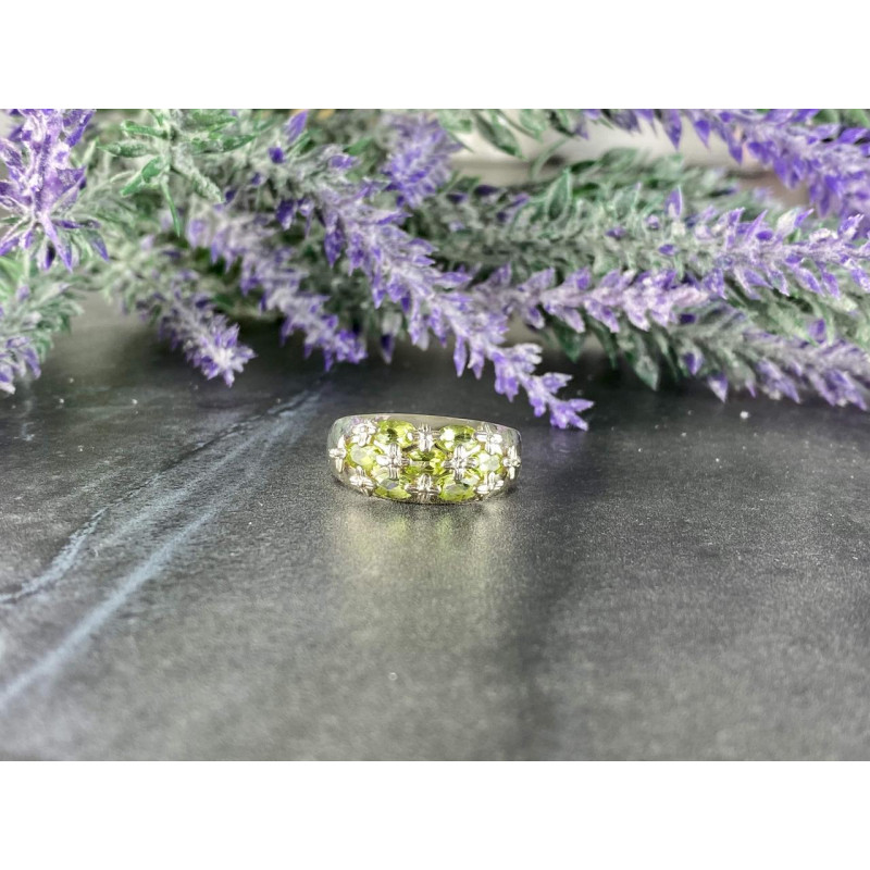 Sky Jewelry Серебряное кольцо 925 пробы с Хризолитом