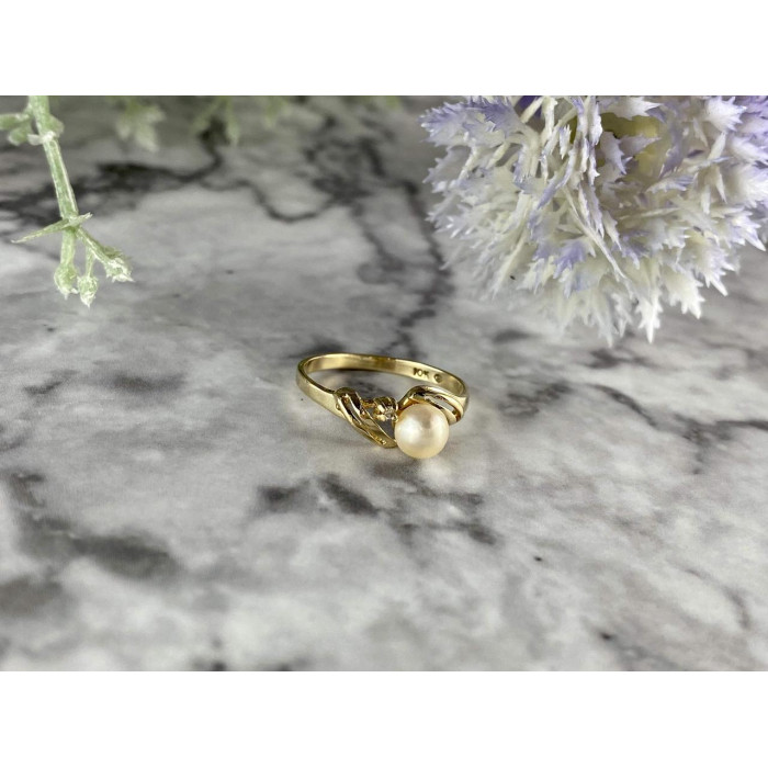 Sky Jewelry Золотое кольцо с Жемчугом и Бриллиантом