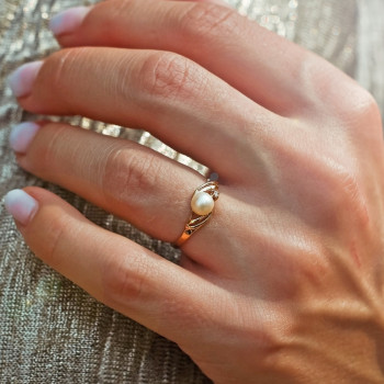 Sky Jewelry Золотое кольцо с Жемчугом и Бриллиантом