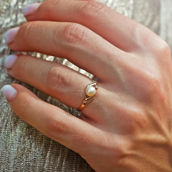 Sky Jewelry Золотое кольцо с Жемчугом и Бриллиантом