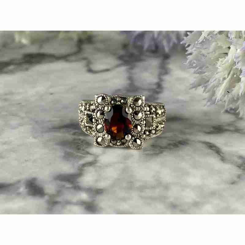 Sky Jewelry Серебряное кольцо 925 проба с Гранатом и камнями Шпинель