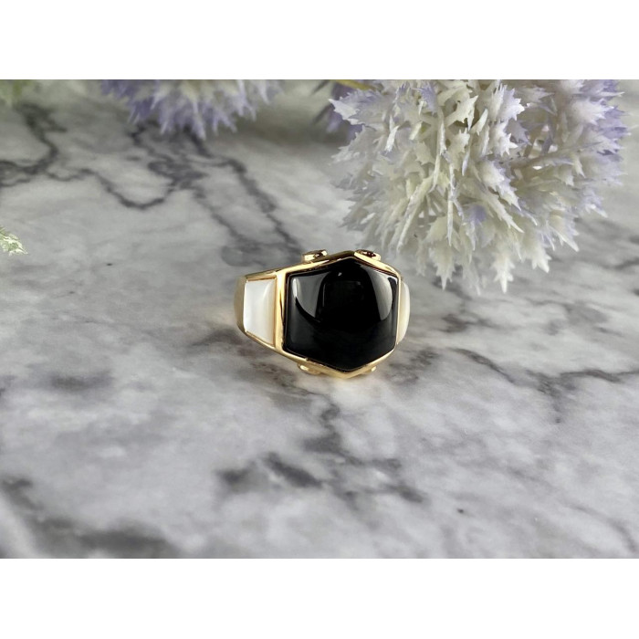 Sky Jewelry Серебряное кольцо в позолоте с черным Нефритом  Перламутром и  Фианитами