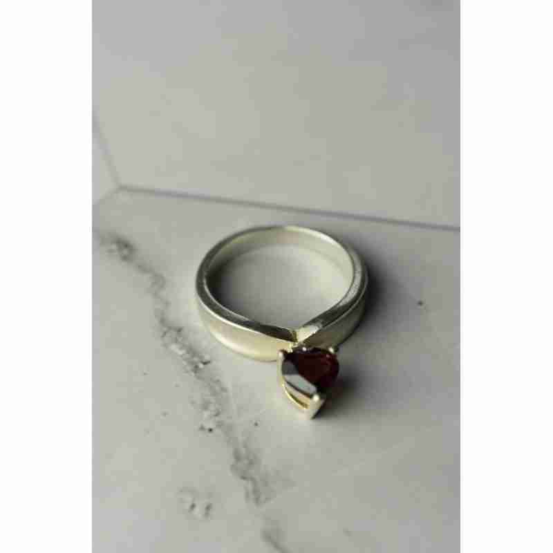 Sky Jewelry Серебряное кольцо 925 проба  с камнем Альмандин   *Сердце Альмандина*