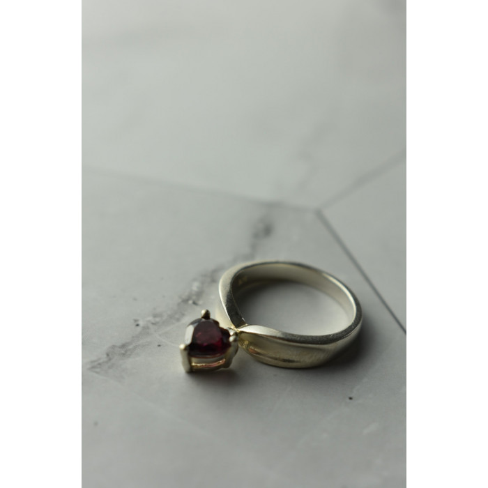 Sky Jewelry Серебряное кольцо 925 проба  с камнем Альмандин   *Сердце Альмандина*