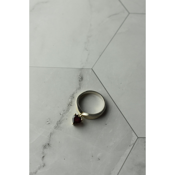 Sky Jewelry Серебряное кольцо 925 проба  с камнем Альмандин   *Сердце Альмандина*