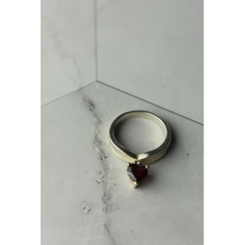 Sky Jewelry Серебряное кольцо 925 проба  с камнем Альмандин   *Сердце Альмандина*