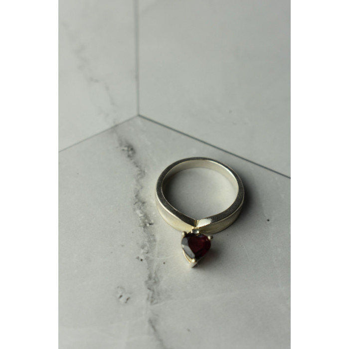 Sky Jewelry Серебряное кольцо 925 проба  с камнем Альмандин   *Сердце Альмандина*