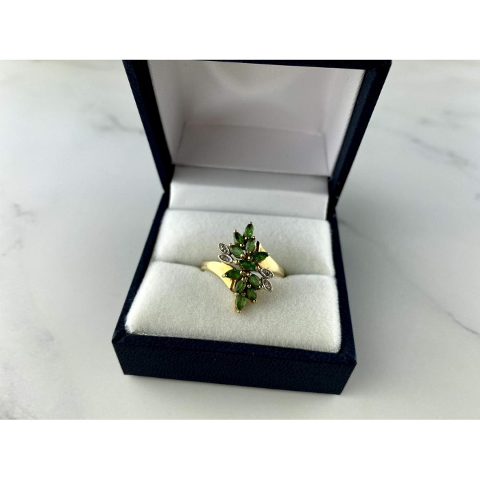 Sky Jewelry Золотое кольцо  с Хризолитом и Бриллиантами