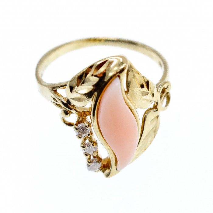 Sky Jewelry Золотое кольцо с Агатом и белыми Сапфирами 14К (585 проба)