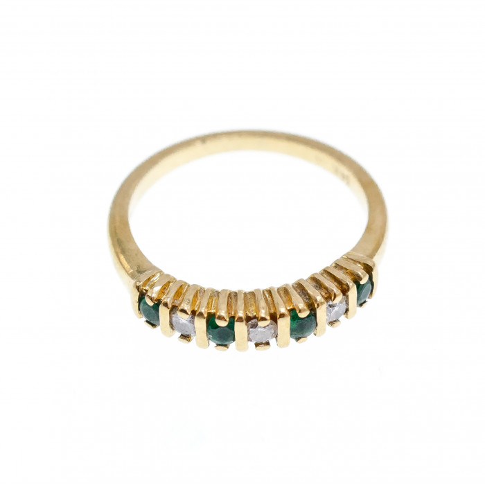 Sky Jewelry Золотое кольцо с Изумрудом и белым Топазом