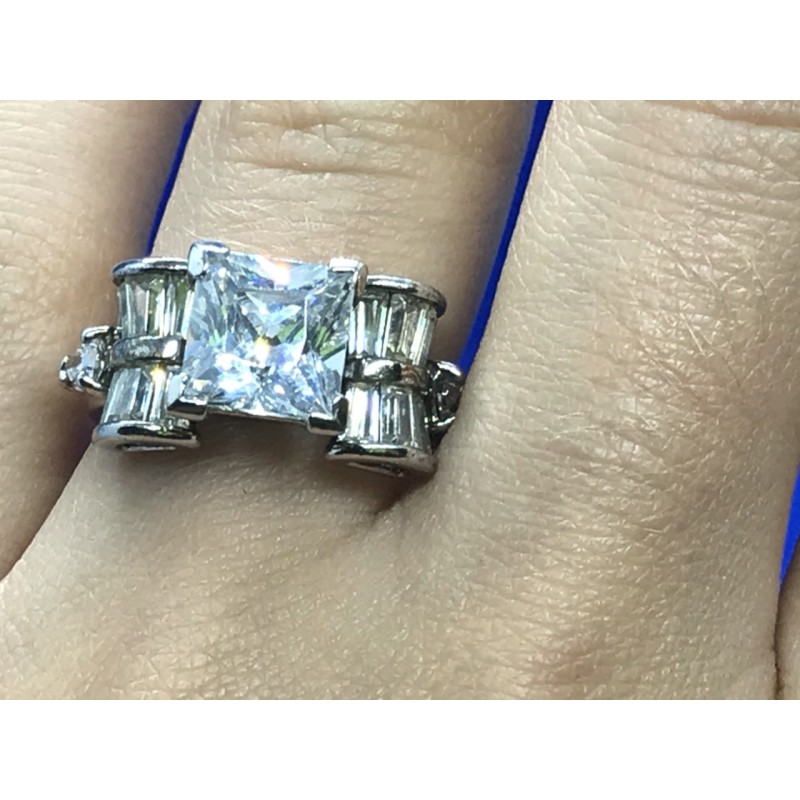 Sky Jewelry Серебряное кольцо с камнем Гошенит (берилл)