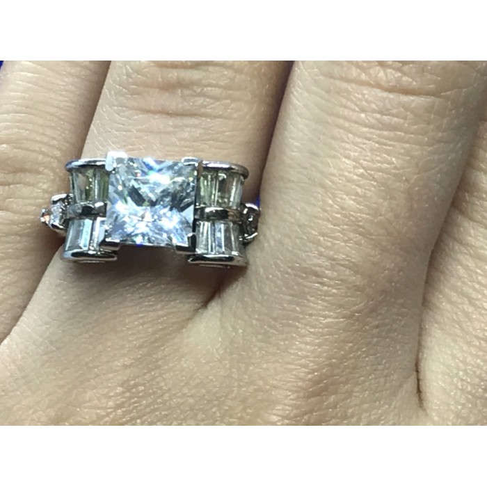 Sky Jewelry Серебряное кольцо с камнем Гошенит (берилл)