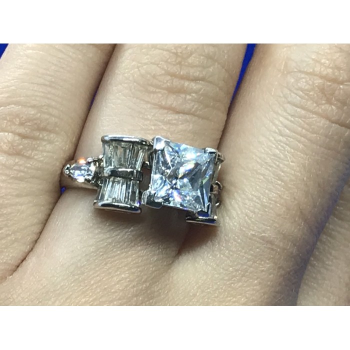 Sky Jewelry Серебряное кольцо с камнем Гошенит (берилл)