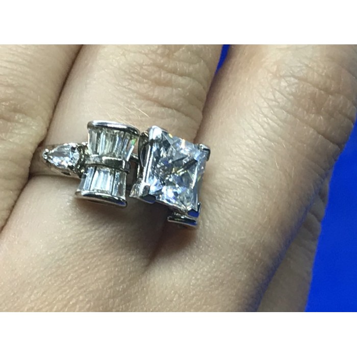 Sky Jewelry Серебряное кольцо с камнем Гошенит (берилл)