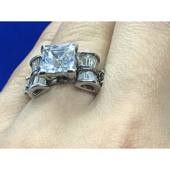 Sky Jewelry Серебряное кольцо с камнем Гошенит (берилл)