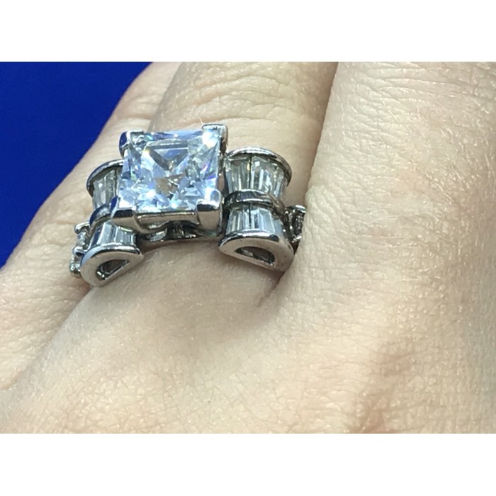 Sky Jewelry Серебряное кольцо с камнем Гошенит (берилл)