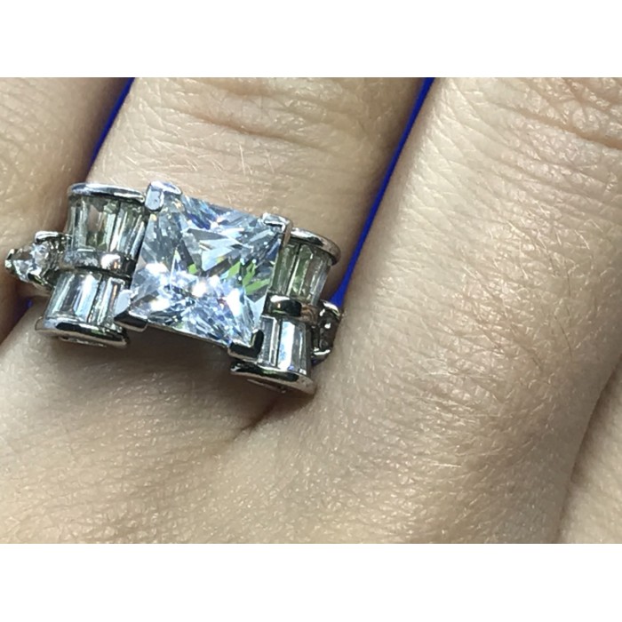 Sky Jewelry Серебряное кольцо с камнем Гошенит (берилл)