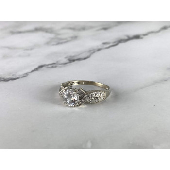 Sky Jewelry Серебряное кольцо с бесцветной Шпинелью