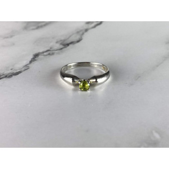 Sky Jewelry Серебряное кольцо с камнем Тсаворит (Цаворит)