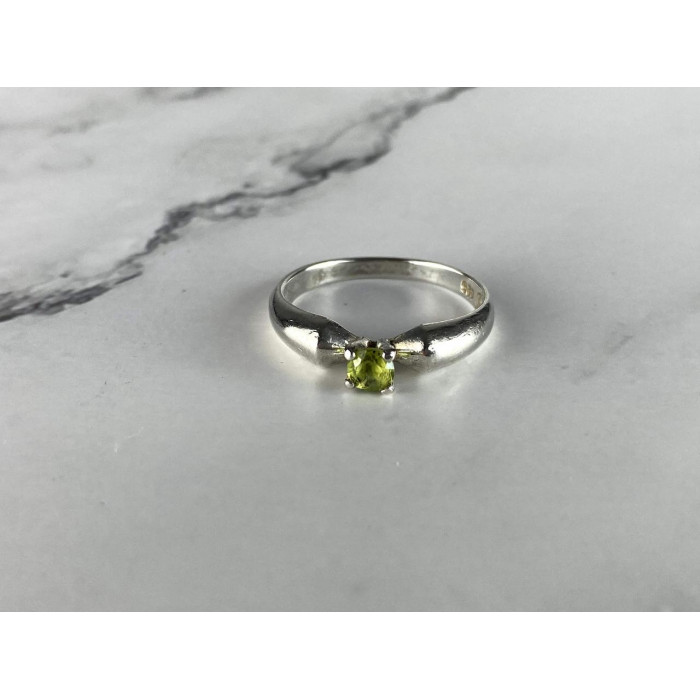 Sky Jewelry Серебряное кольцо с камнем Тсаворит (Цаворит)