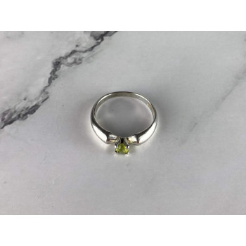 Sky Jewelry Серебряное кольцо с камнем Тсаворит (Цаворит)