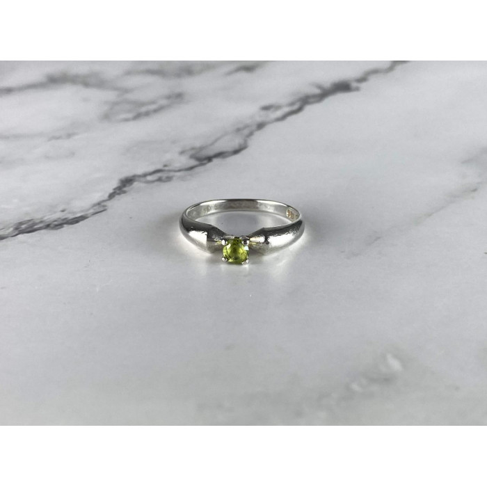 Sky Jewelry Серебряное кольцо с камнем Тсаворит (Цаворит)