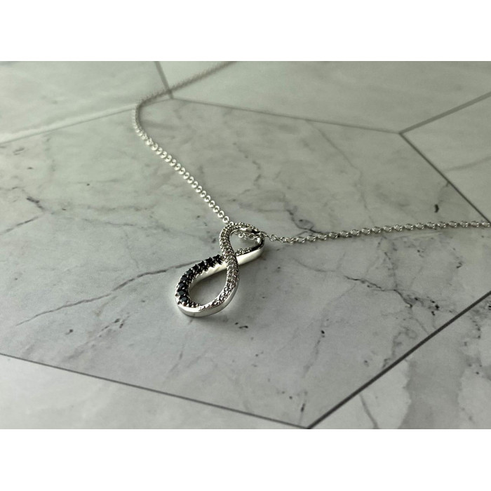 Sky Jewelry Серебряная Цепочка с Кулоном камень белая и черная  Шпинель