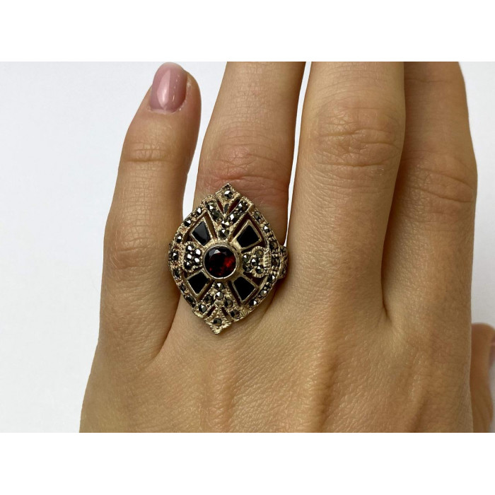 Sky Jewelry Серебряное Кольцо с камнем Спессартин и вставками из черного Нефрита и Марказита