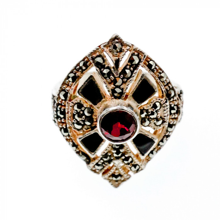 Sky Jewelry Серебряное Кольцо с камнем Спессартин и вставками из черного Нефрита и Марказита