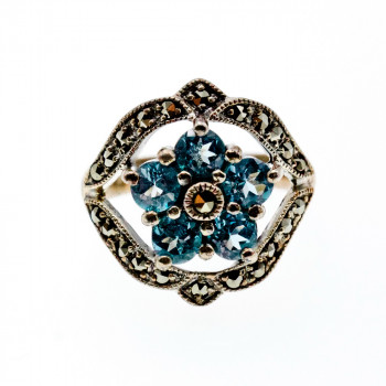 Sky Jewelry Серебряное кольцо 925 проба с голубым Топазом и камнями Морион