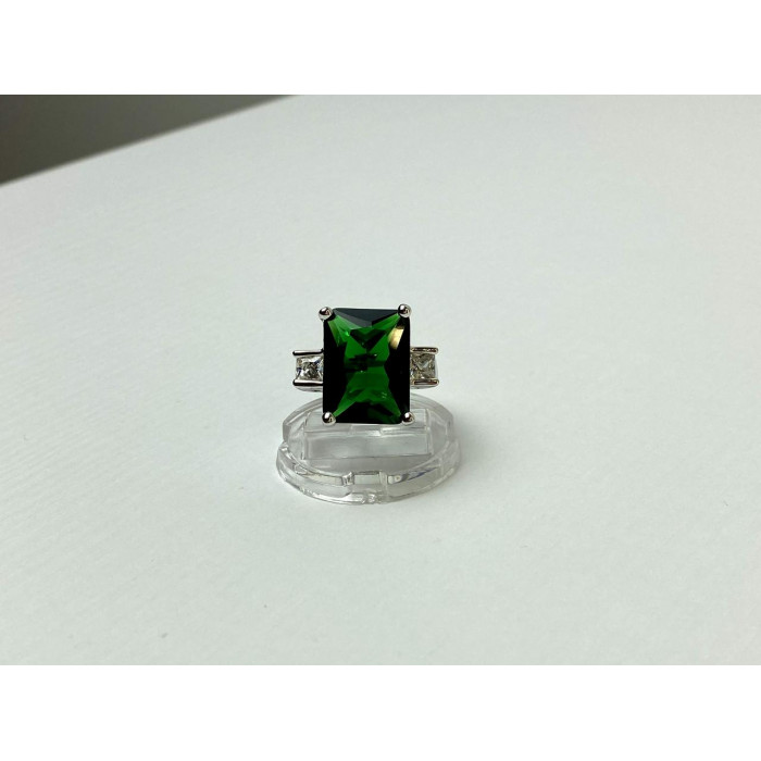 Sky Jewelry Серебряное кольцо с Изумрудом и Фианитами 925 проба