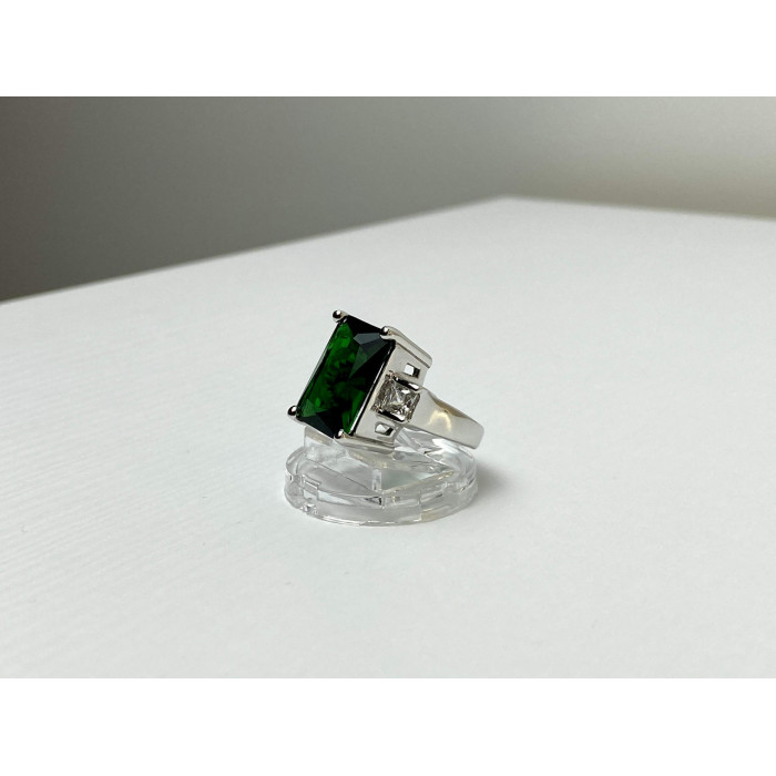 Sky Jewelry Серебряное кольцо с Изумрудом и Фианитами 925 проба