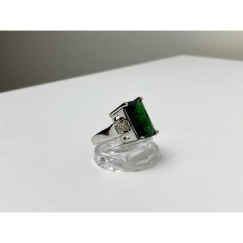 Sky Jewelry Серебряное кольцо с Изумрудом и Фианитами 925 проба