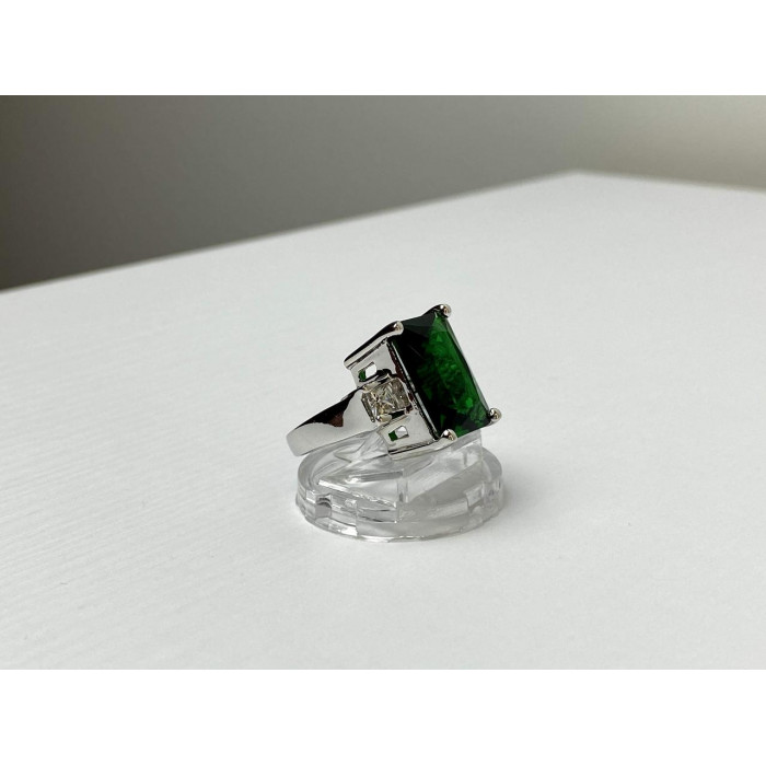 Sky Jewelry Серебряное кольцо с Изумрудом и Фианитами 925 проба