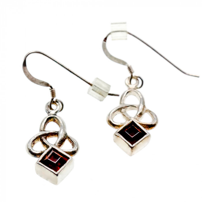 Sky Jewelry Серебряные серьги с гранатом