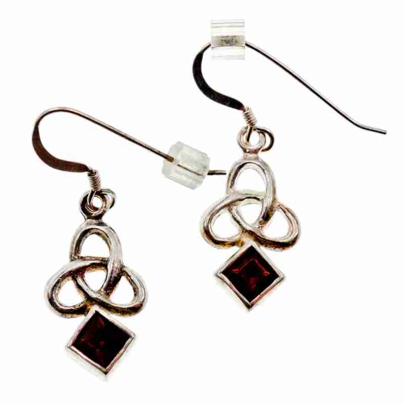 Sky Jewelry Серебряные серьги с гранатом