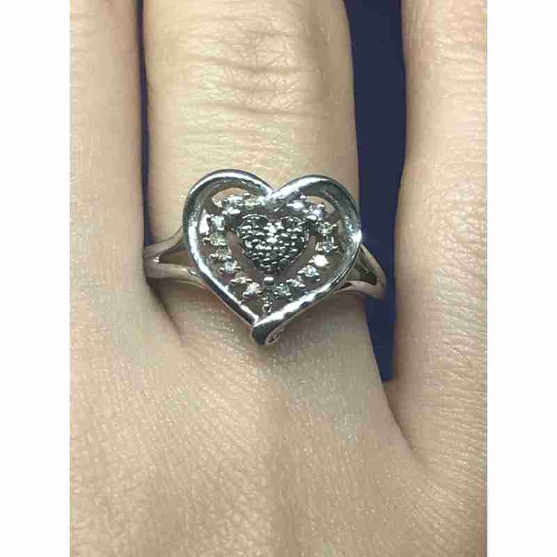 Sky Jewelry Серебряное кольцо с камнем Черная шпинель и фианитами